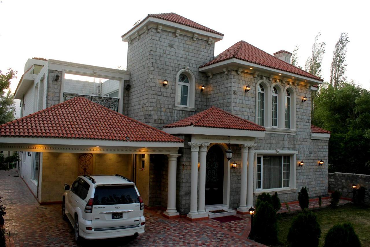 סקרדו Arish Luxury Suites מראה חיצוני תמונה