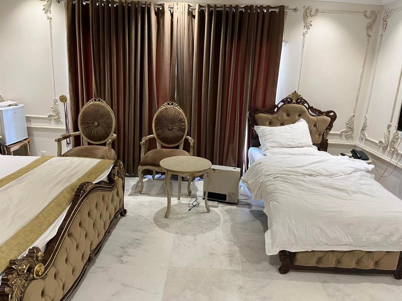 סקרדו Arish Luxury Suites מראה חיצוני תמונה