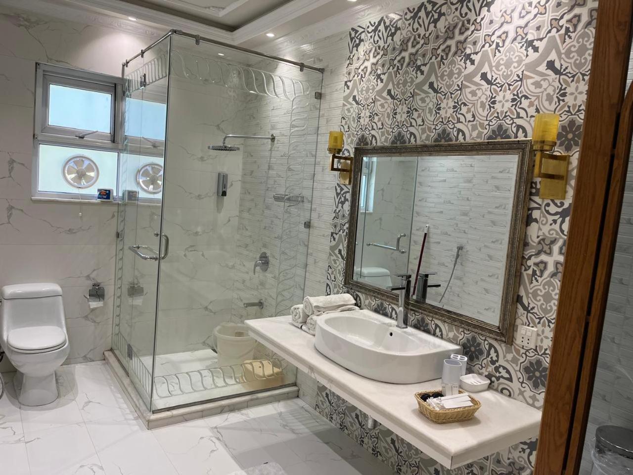 סקרדו Arish Luxury Suites מראה חיצוני תמונה