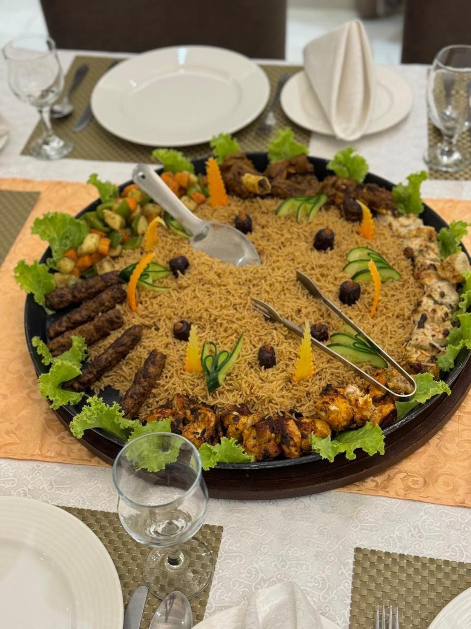 סקרדו Arish Luxury Suites מראה חיצוני תמונה